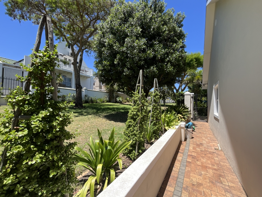 6 Bedroom Property for Sale in Zevendal Western Cape